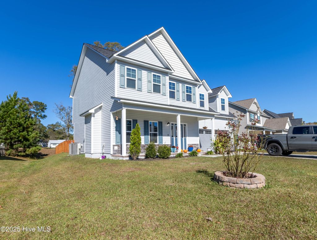 Photo of 211 Holly Grove Court E, Jacksonville, NC 28540 (MLS # 100542284)