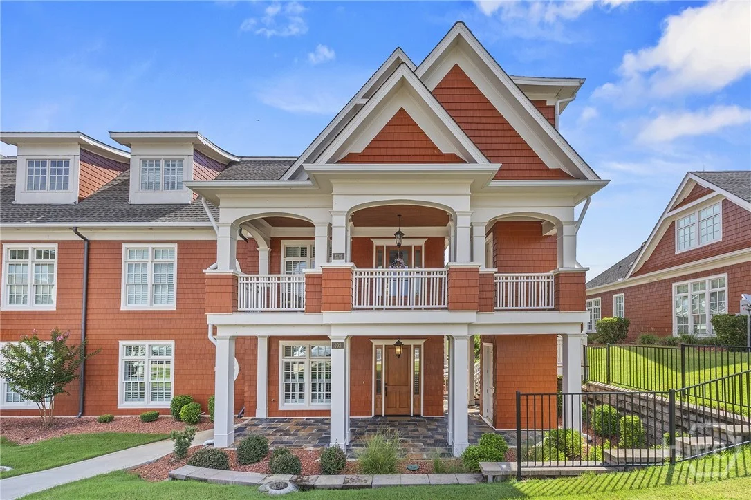 140 Silver Birch Lane NE Unit 402