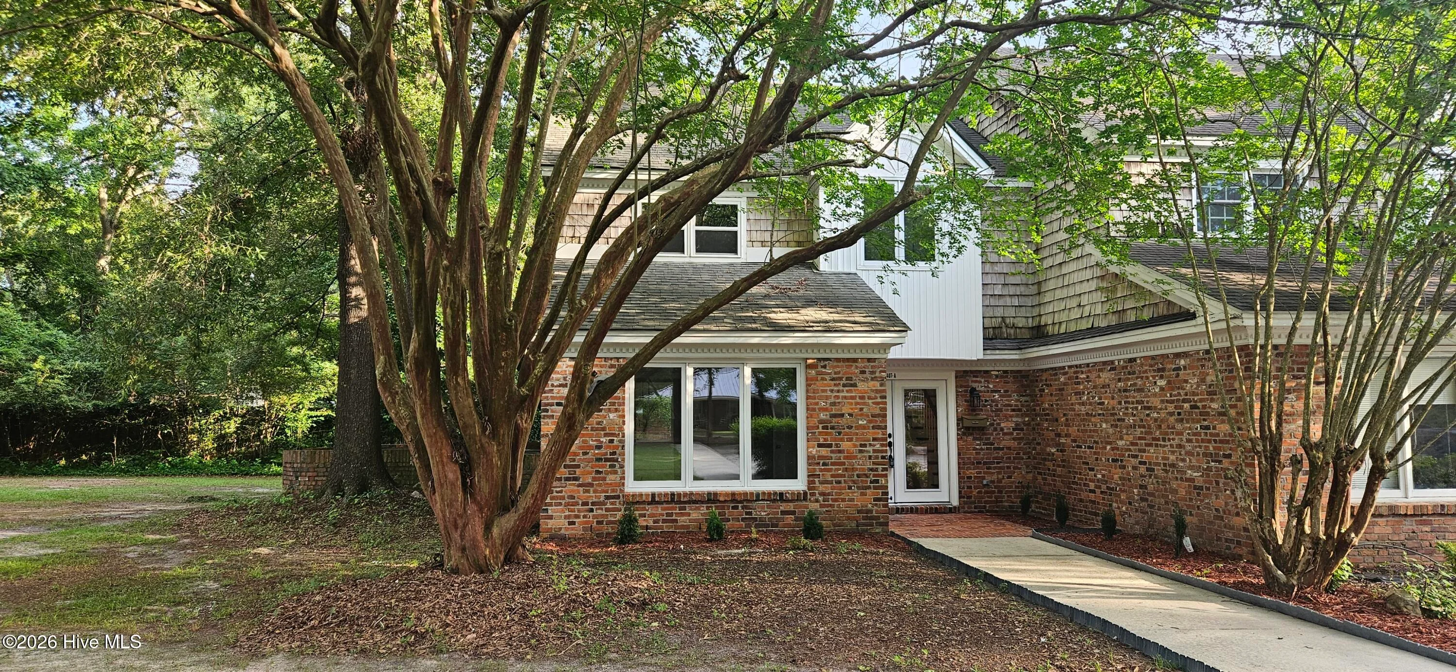 407 W College Street Unit A