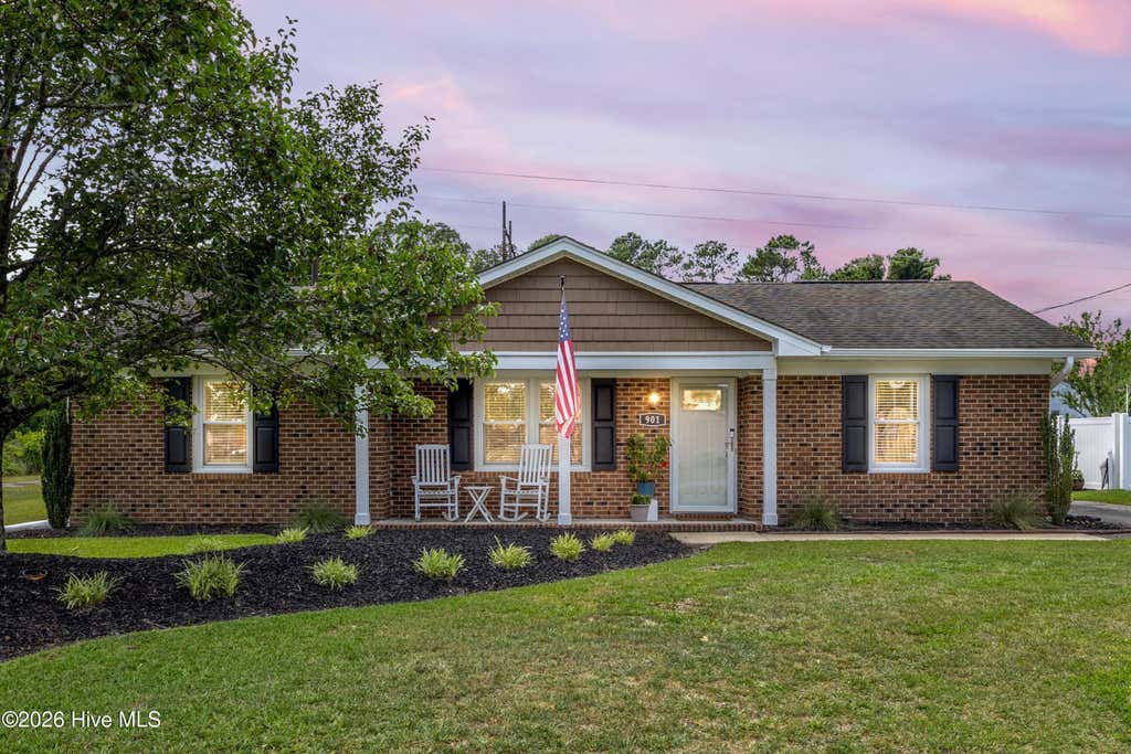 Photo of 901 Spring Valley Road, Wilmington, NC 28405 (MLS # 100585822)