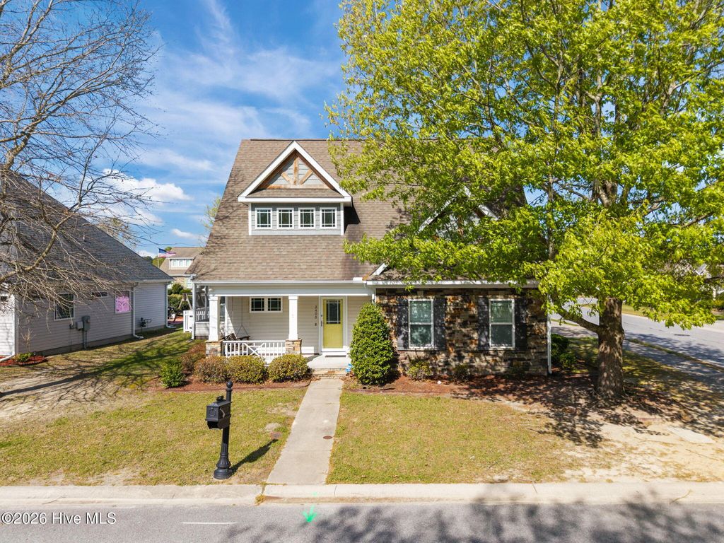 Photo of 2400 Bray Court, Winterville, NC 28590 (MLS # 100563920)