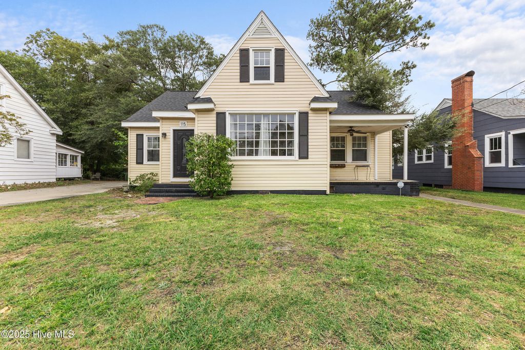 Photo of 115 S 16th Street, Wilmington, NC 28401 (MLS # 100530944)