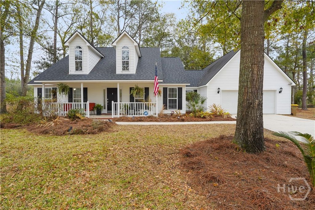 Photo of 195 Egrets Way Lane, Richmond Hill, GA 31324 (MLS # SA348062)