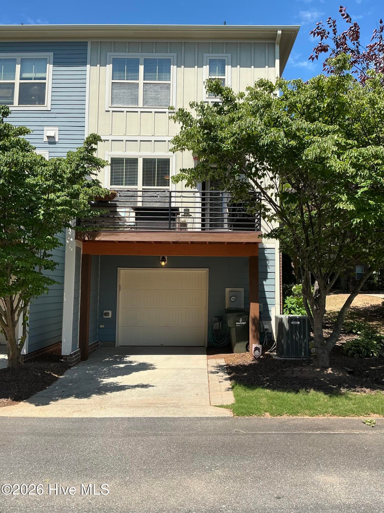 1408 Crafton Way