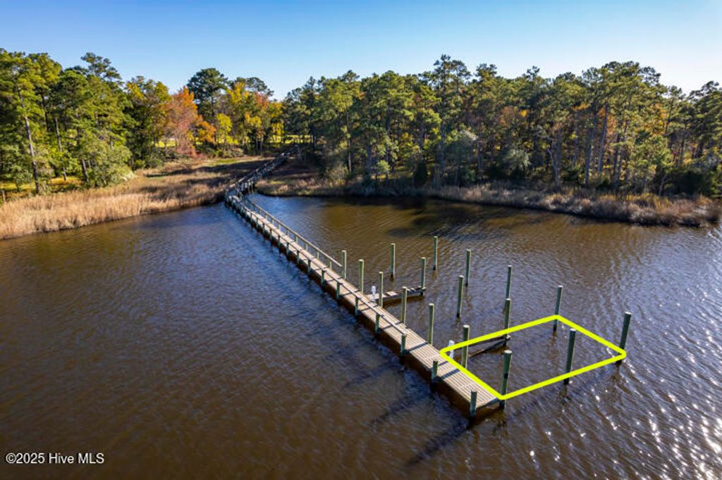 Photo of 141 Sunshine Drive, Arapahoe, NC 28510 (MLS # 100538320)