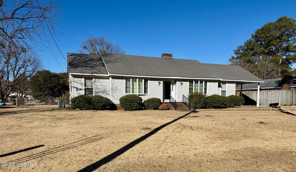 Photo of 523 Village Drive, Winterville, NC 28590 (MLS # 100557390)