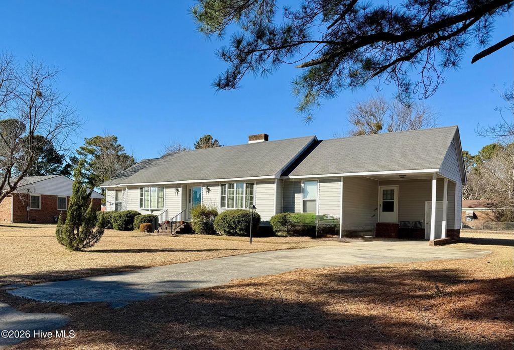 Photo of 523 Village Drive, Winterville, NC 28590 (MLS # 100557390)
