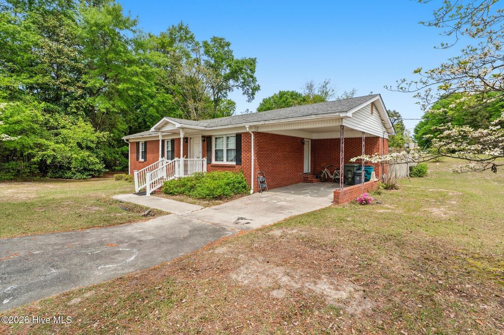 Photo of 1200 Oak Avenue, Hamlet, NC 28345 (MLS # 100566443)