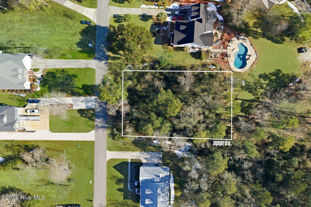 Photo of 814 Chadwick Shores Drive, Sneads Ferry, NC 28460 (MLS # 100552422)