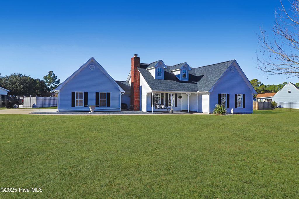 Photo of 229 Cottontail Run, Newport, NC 28570 (MLS # 100546375)