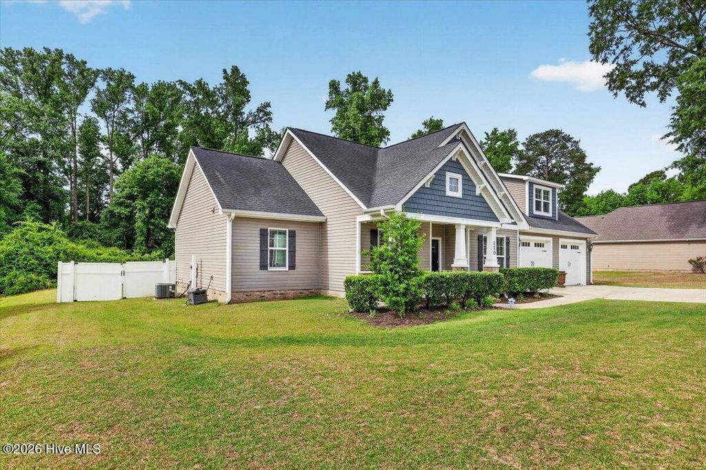 Photo of 110 Barringer Drive, La Grange, NC 28551 (MLS # 100572588)