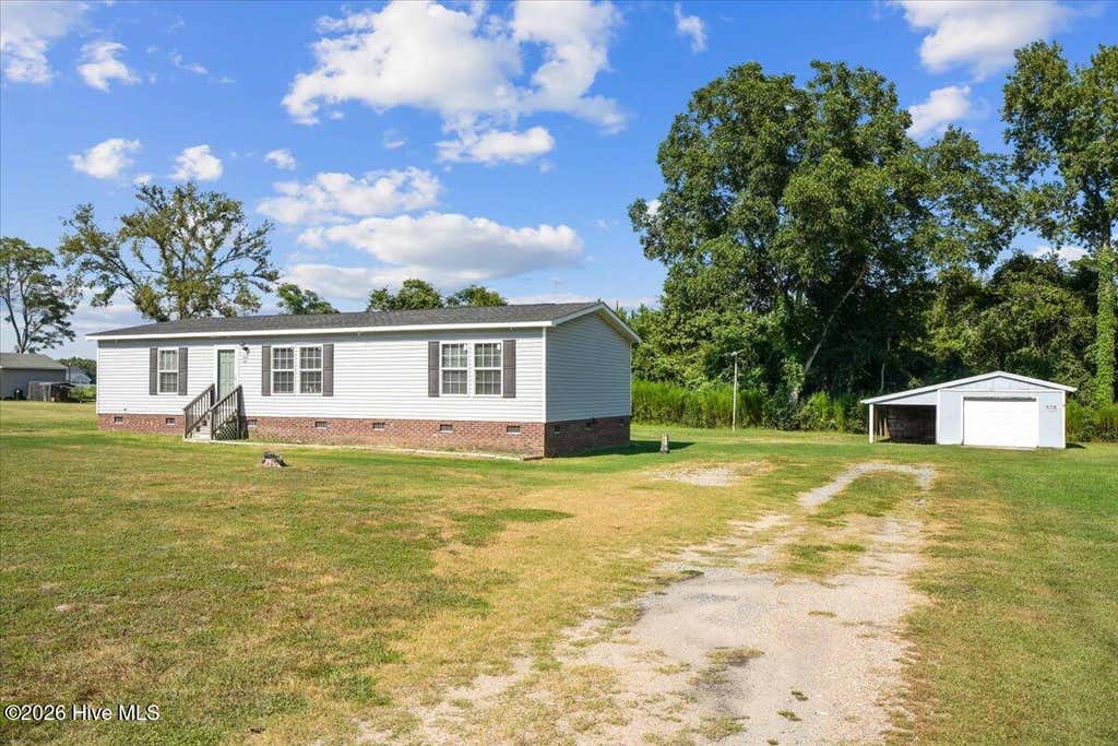 Photo of 107 E Old Fort Road, Pikeville, NC 27863 (MLS # 100598002)
