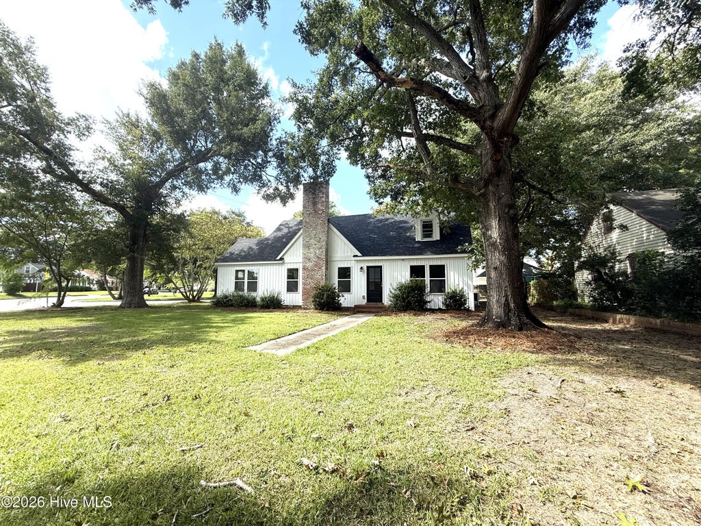 Photo of 403 Bordeaux Street, Jacksonville, NC 28540 (MLS # 100598647)