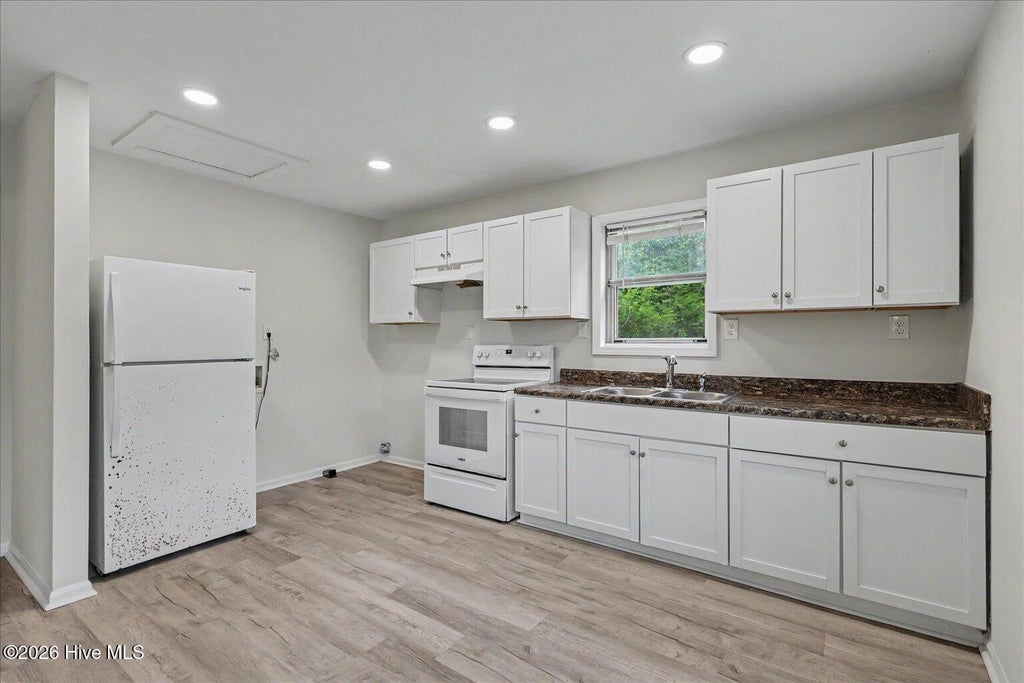 Photo of 301 Montgomery Avenue, Wilmington, NC 28405 (MLS # 100600209)