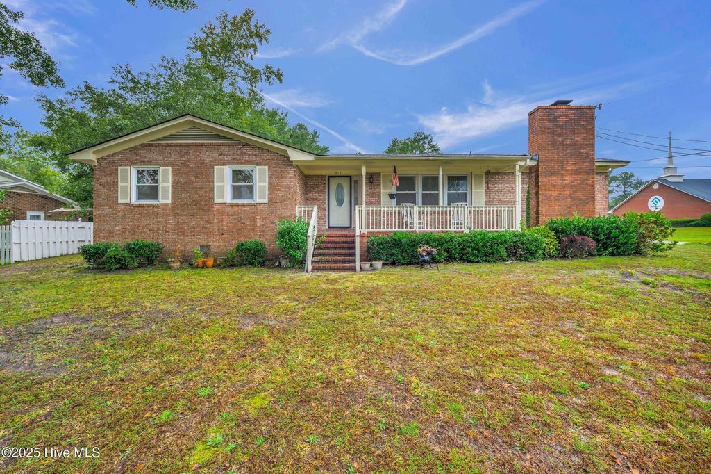 Photo of 318 Springdale Drive, Wilmington, NC 28405 (MLS # 100533688)