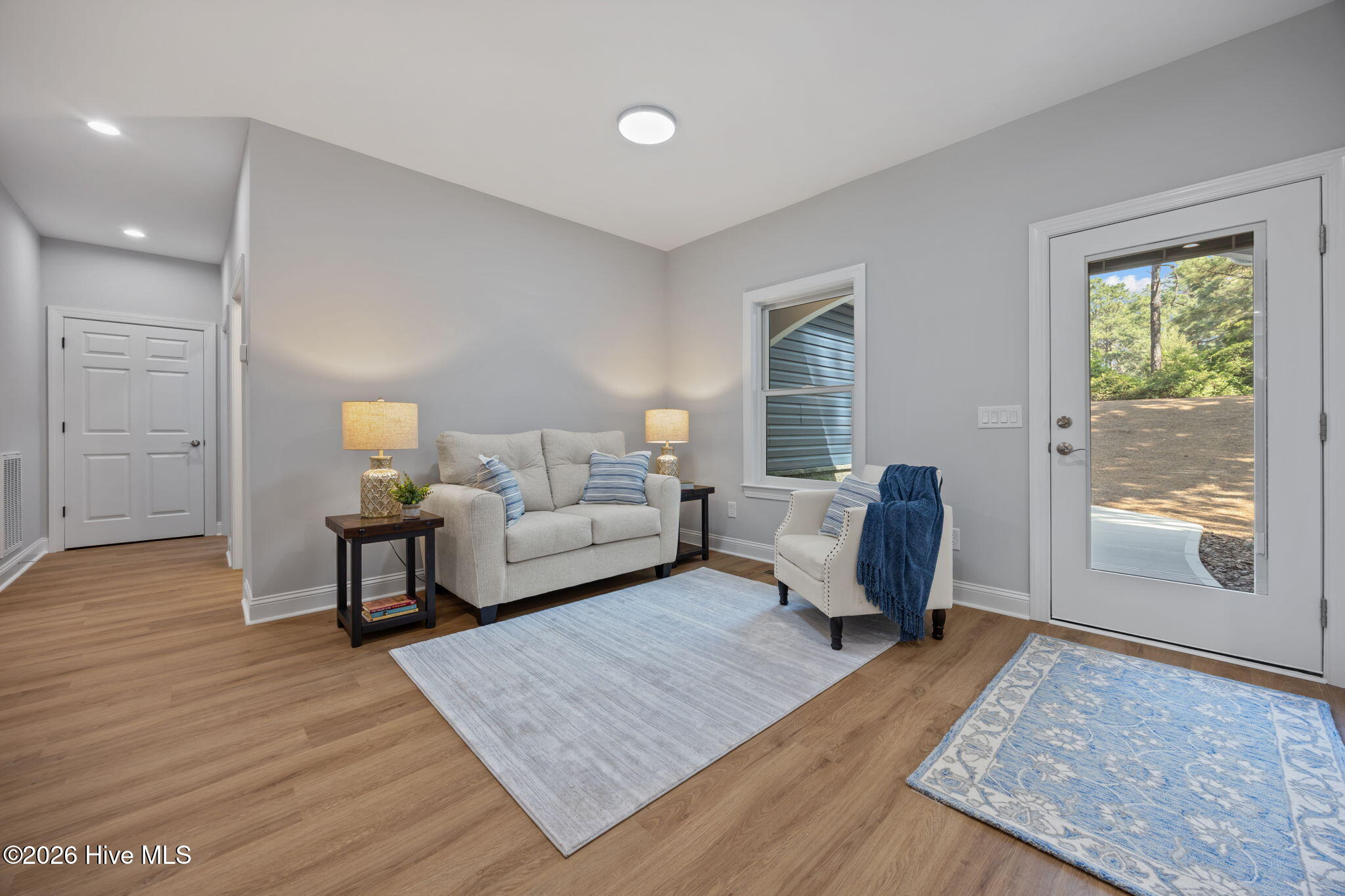 107 Devonshire Avenue 107 W