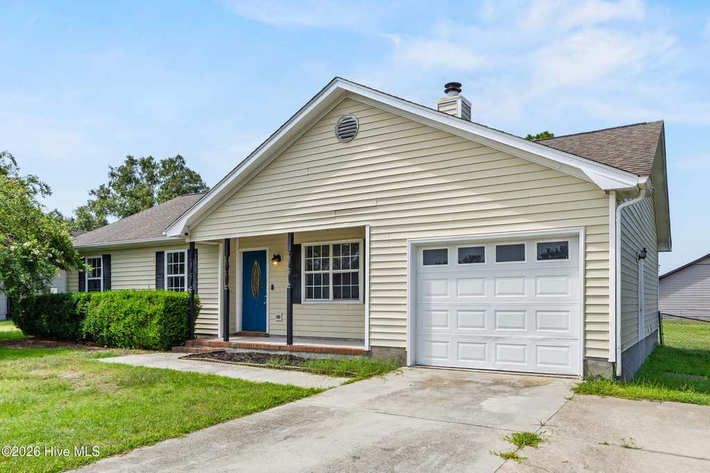 Photo of 496 Sand Ridge Road, Hubert, NC 28539 (MLS # 100597145)