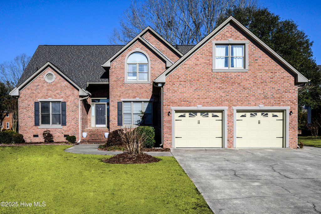 Photo of 808 Llewellyn Drive, Trent Woods, NC 28562 (MLS # 100487238)