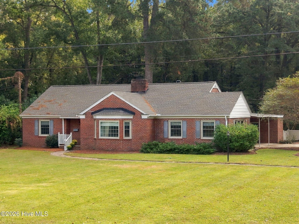 Photo of 118 Spruce Street, Washington, NC 27889 (MLS # 100613498)