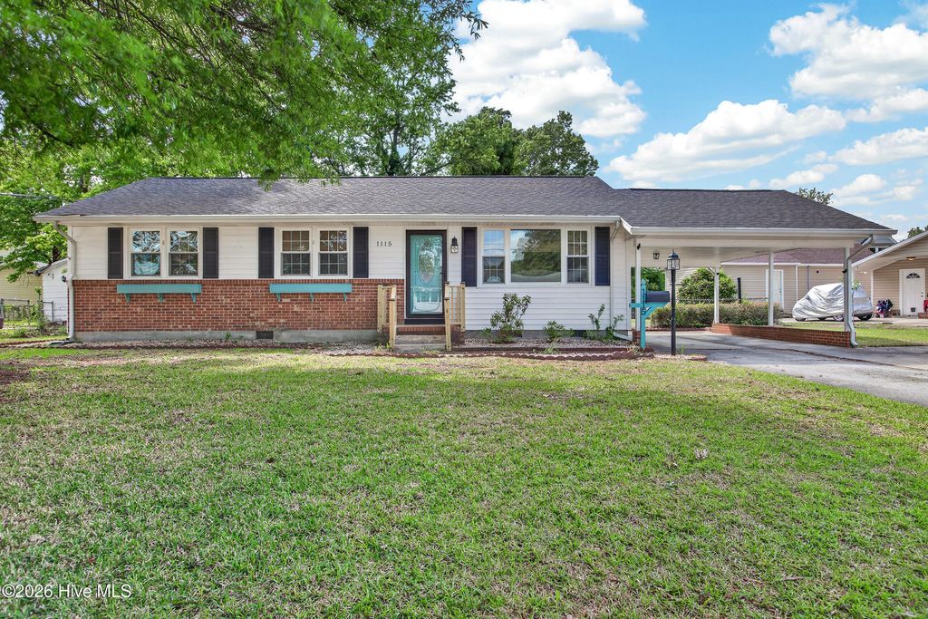 Photo of 1115 Clifton Road, Jacksonville, NC 28540 (MLS # 100572020)