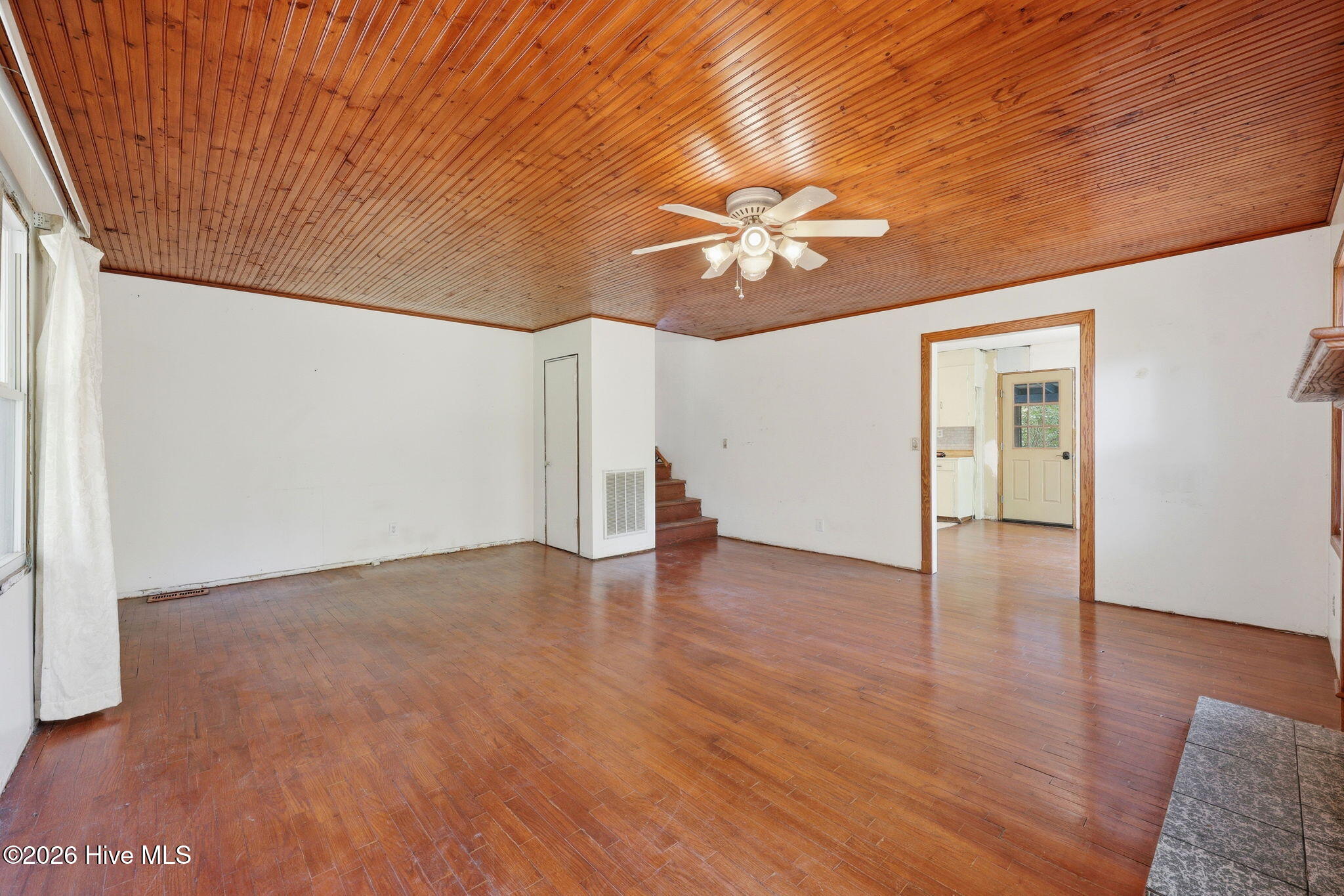 632 E Ocean Road