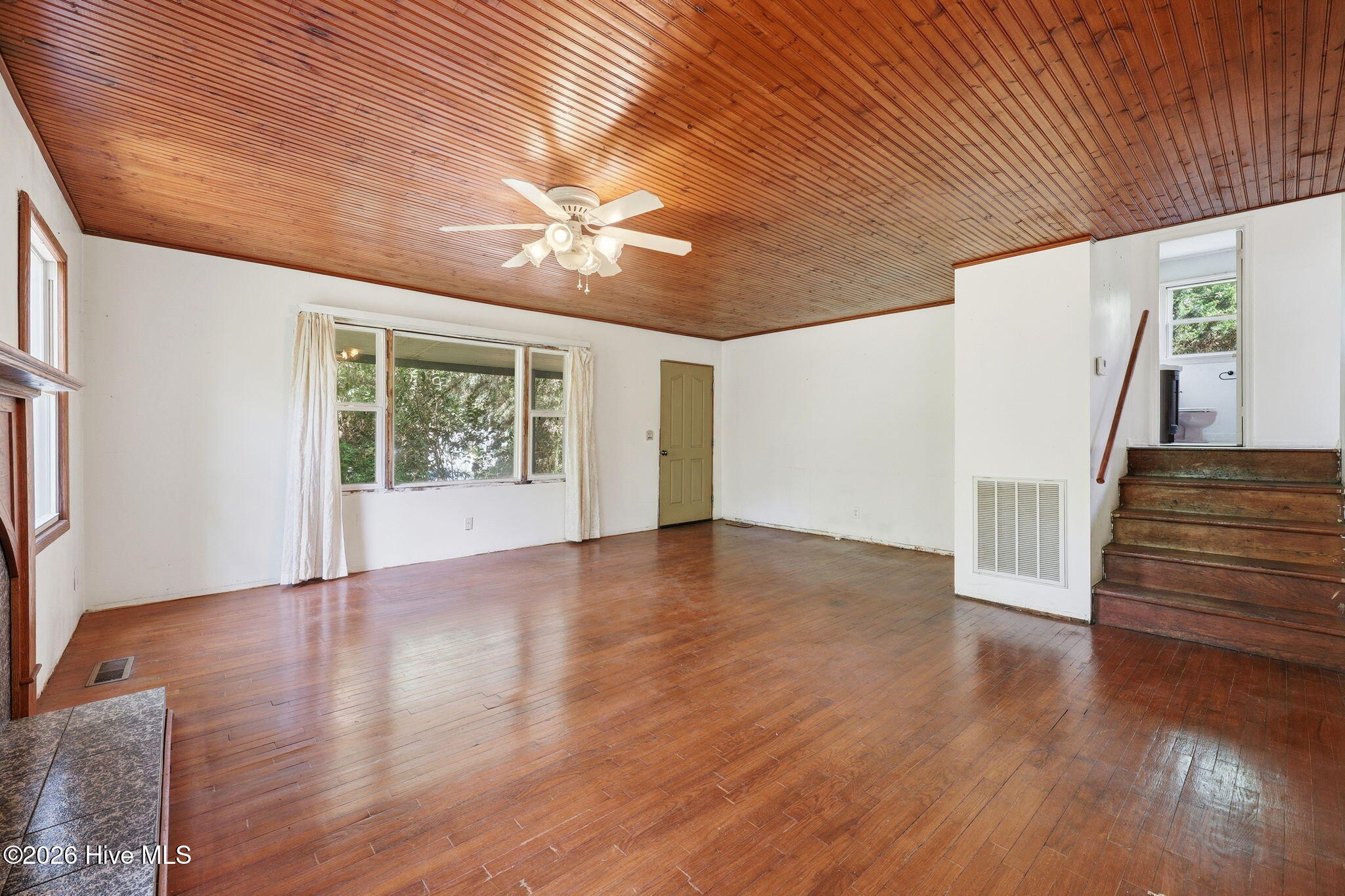 632 E Ocean Road