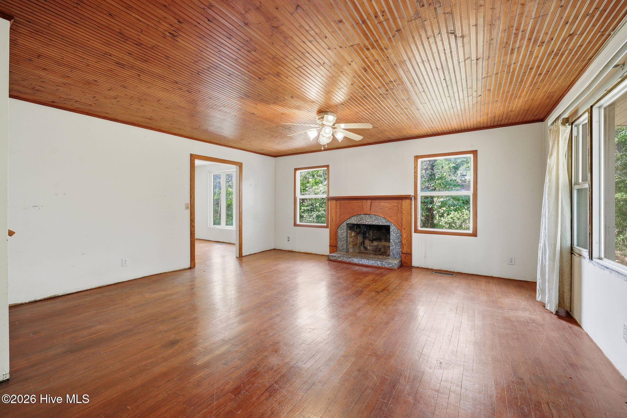 632 E Ocean Road