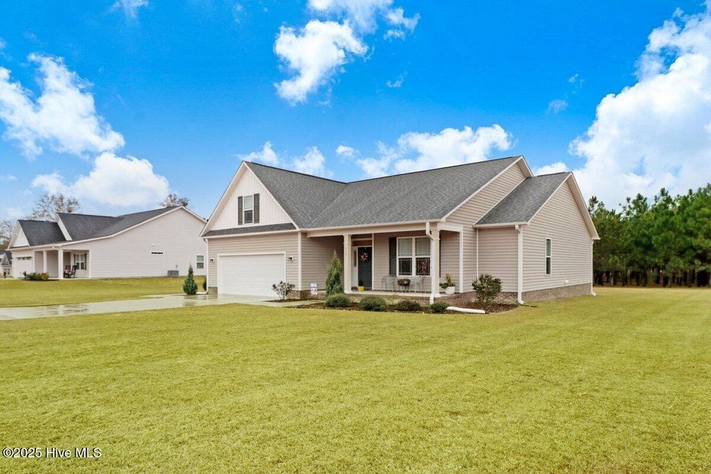 Photo of 117 Persimmon Drive, New Bern, NC 28562 (MLS # 100545265)