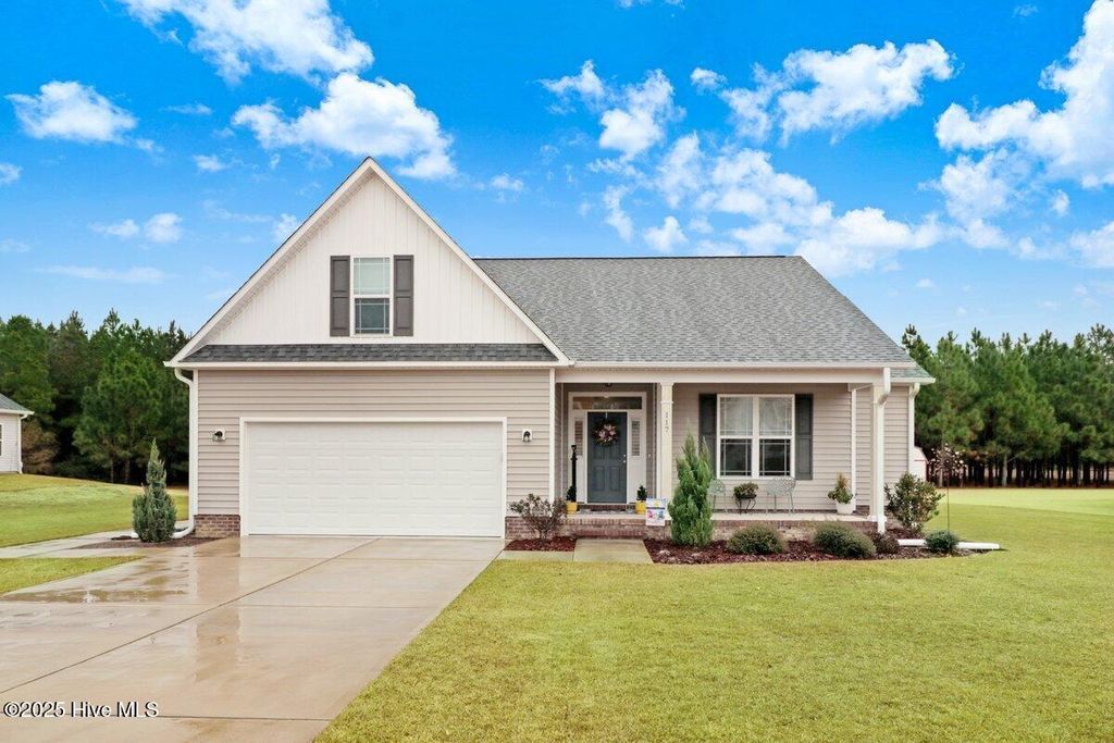 Photo of 117 Persimmon Drive, New Bern, NC 28562 (MLS # 100545265)