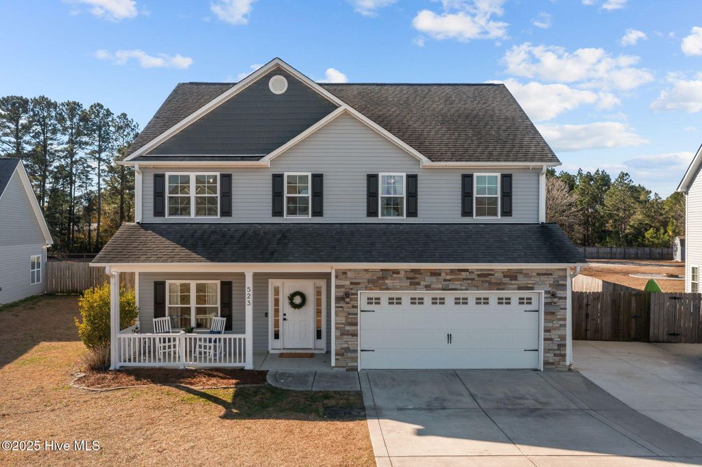 Photo of 523 Aberdineshire Court, Hubert, NC 28539 (MLS # 100547067)