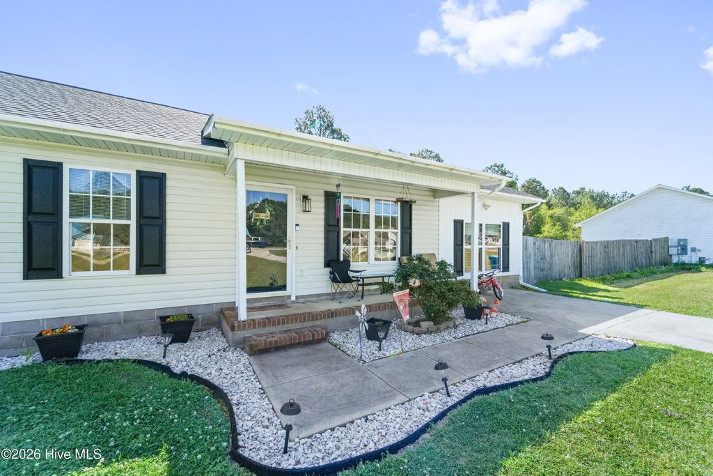 Photo of 185 Liberty Park Road, Jacksonville, NC 28540 (MLS # 100566597)