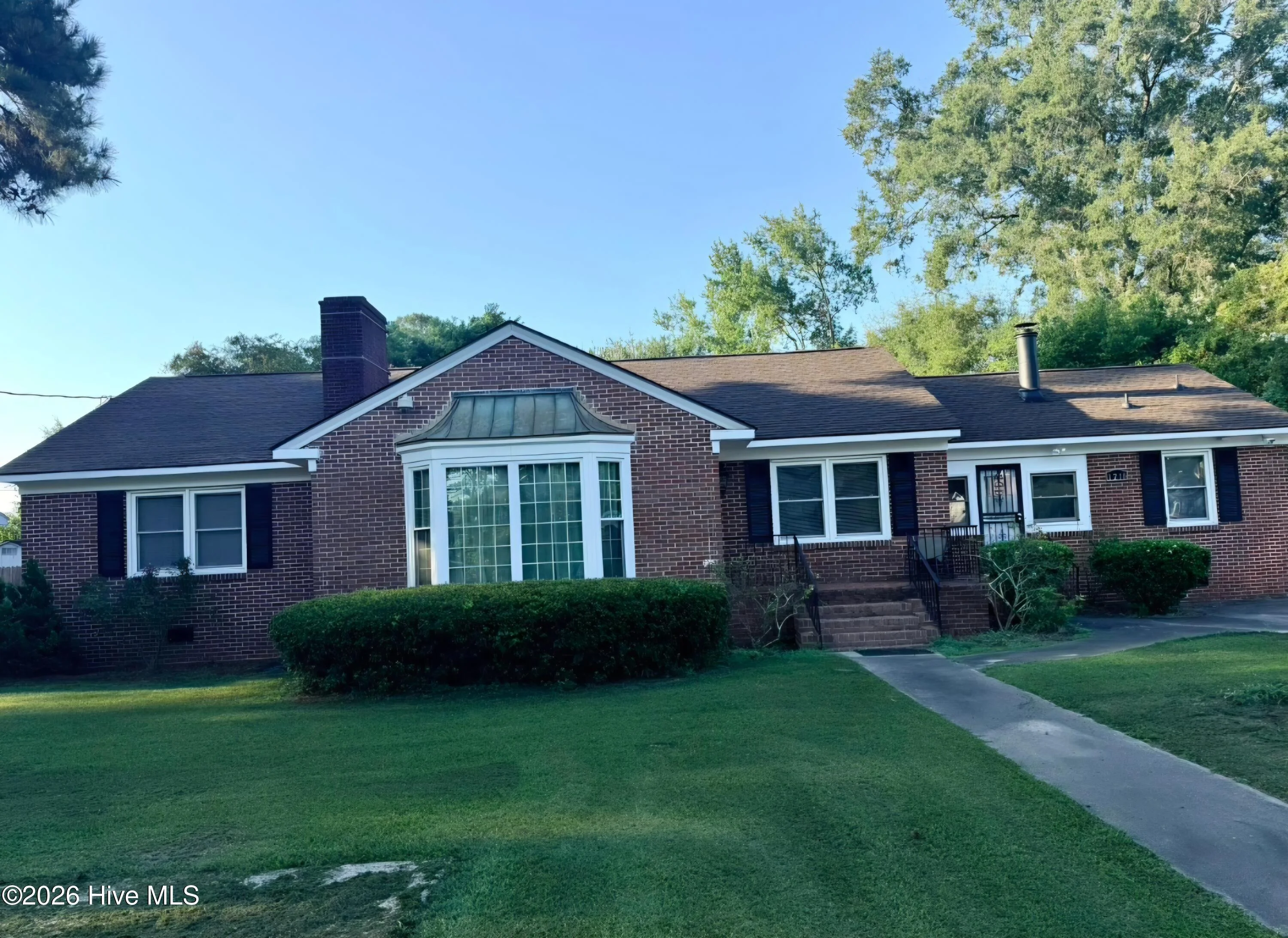 1210 Meadowood Drive