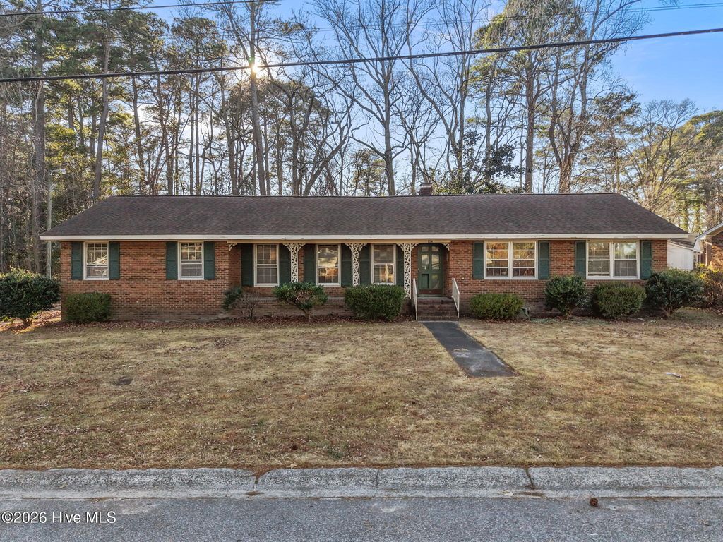 Photo of 114 Wilkshire Drive, Greenville, NC 27858 (MLS # 100557749)