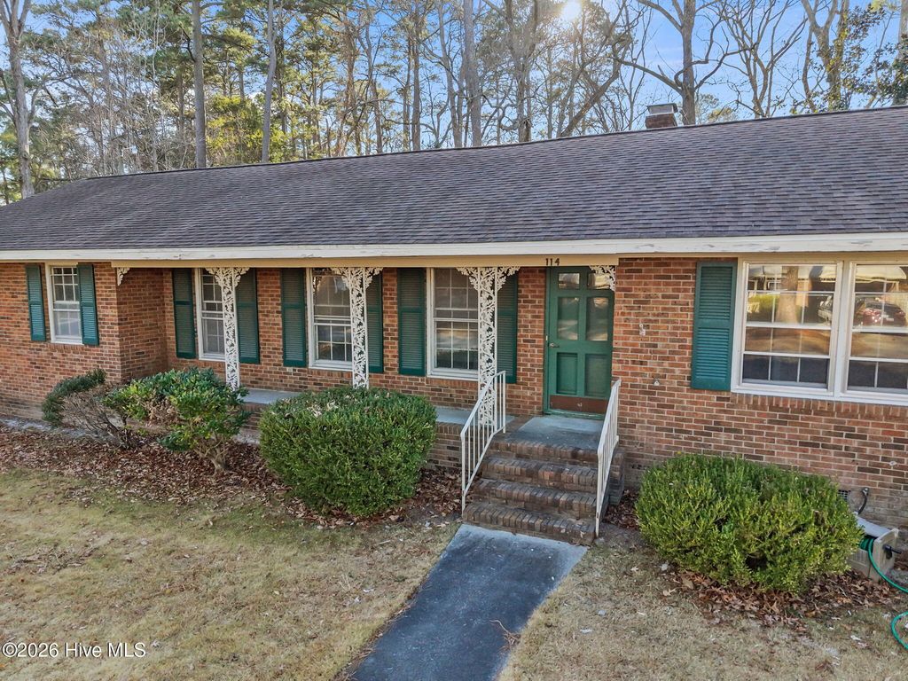 Photo of 114 Wilkshire Drive, Greenville, NC 27858 (MLS # 100557749)