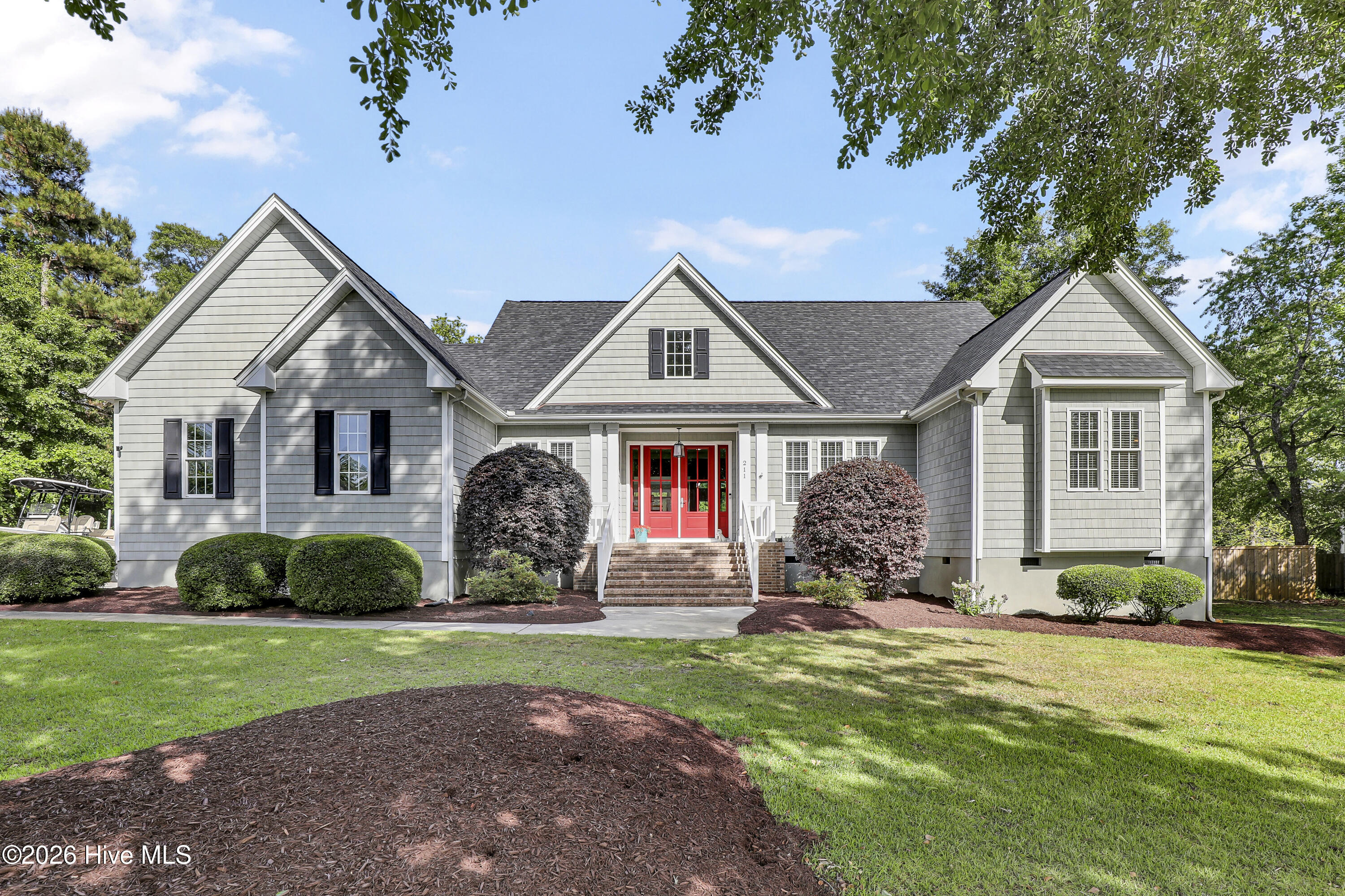 211 Bates Retreat