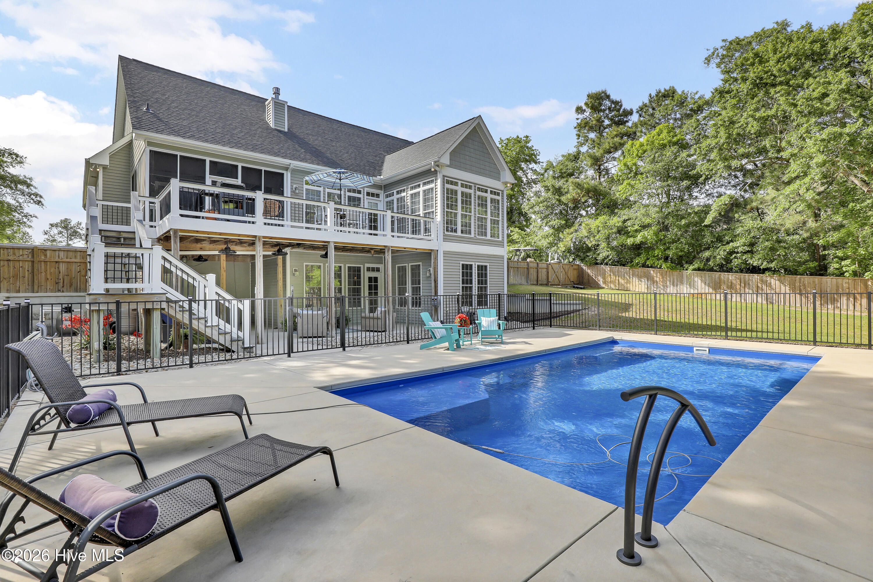 211 Bates Retreat