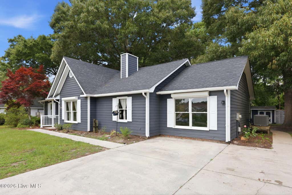 Photo of 552 Swansboro Loop Road, Swansboro, NC 28584 (MLS # 100587150)