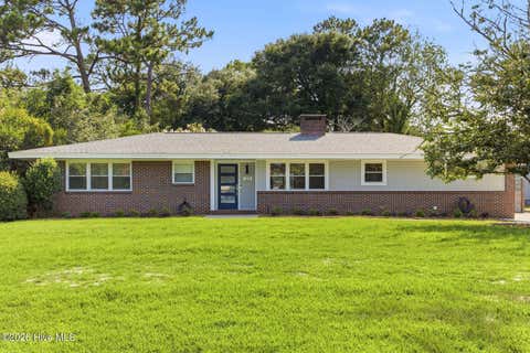 Homes For Sale - 126 Parkwood Drive<br/> Wilmington, NC 28409