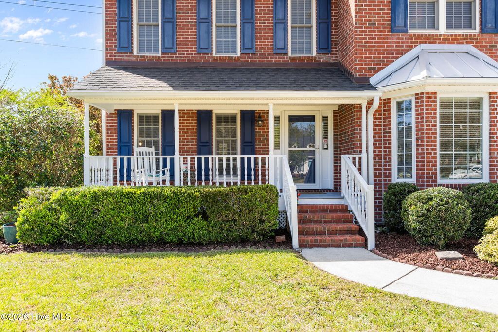 Photo of 624 N Colony Circle, Wilmington, NC 28409 (MLS # 100564345)