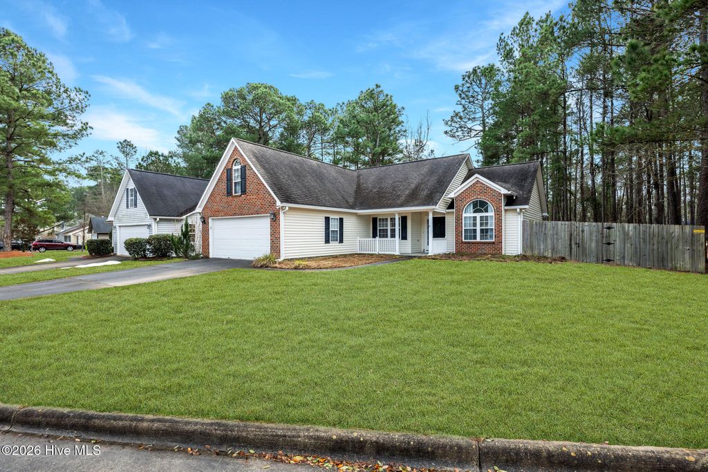 Photo of 3433 Preakness Place, New Bern, NC 28562 (MLS # 100554345)