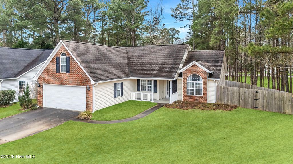 Photo of 3433 Preakness Place, New Bern, NC 28562 (MLS # 100554345)