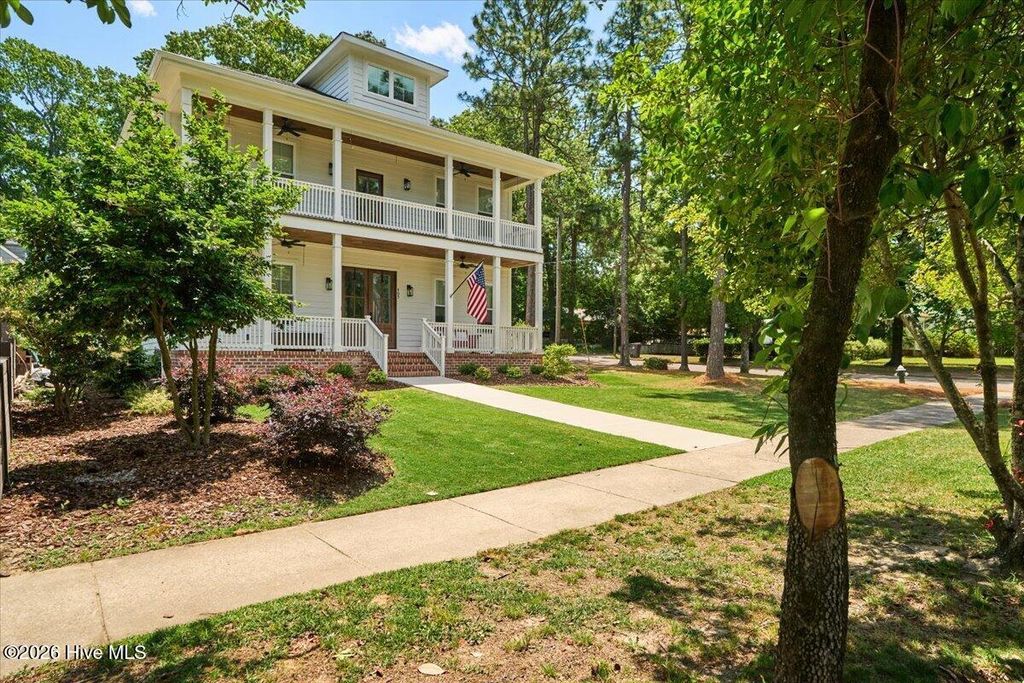 Photo of 405 N May Street, Southern Pines, NC 28387 (MLS # 100574153)