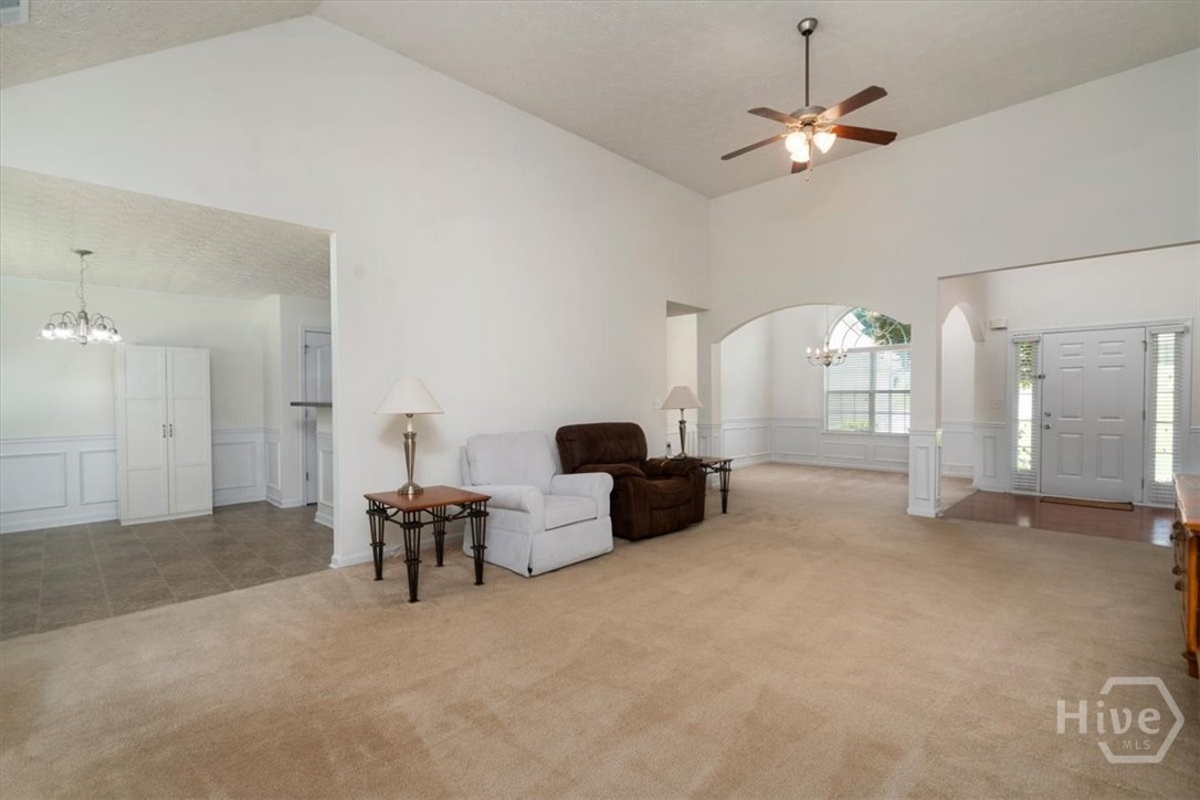 2316 Acorn Way