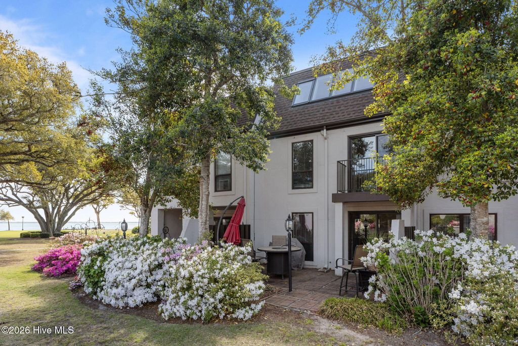 Photo of 142 Corncake Circle, Morehead City, NC 28557 (MLS # 100566302)