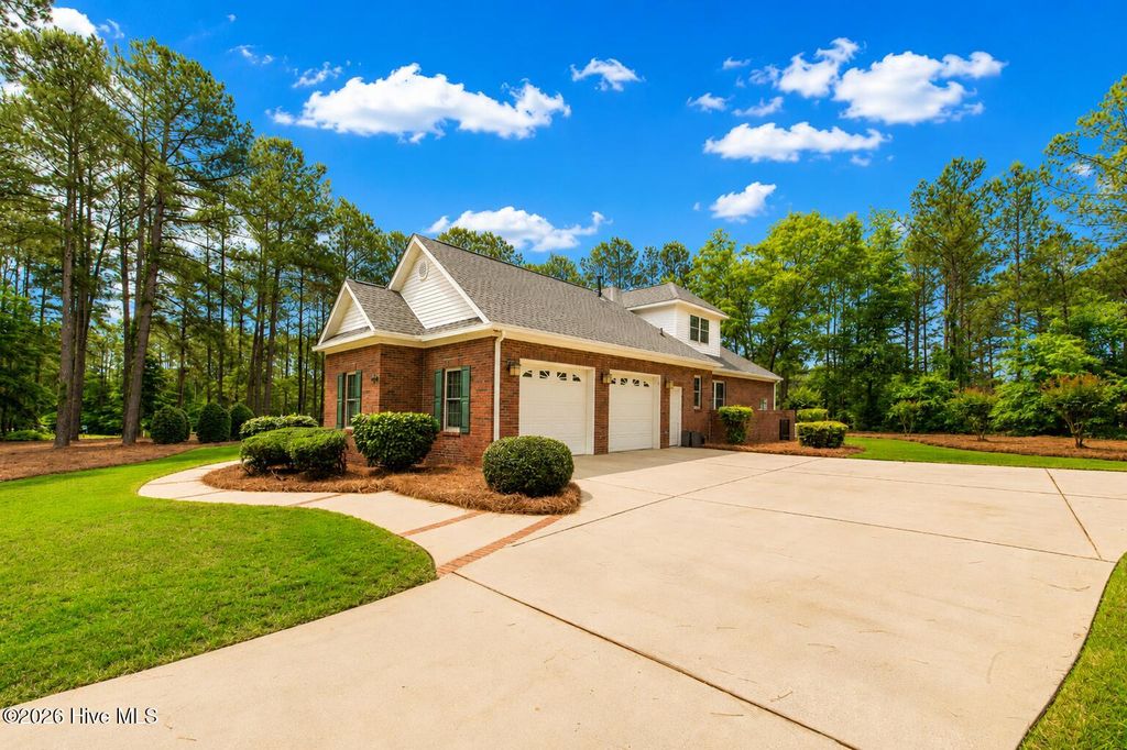 Photo of 552 Bentley Court, Aiken, SC 29803 (MLS # 100573944)
