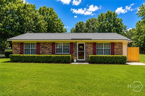 Homes For Sale - 207 Poplar Street<br/> Chatham County, Bloomingdale, GA 31302