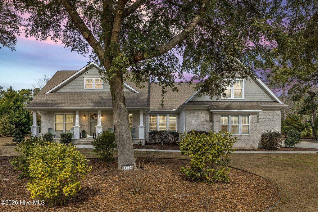 Photo of 102 Olde Point Loop, Hampstead, NC 28443 (MLS # 100562182)