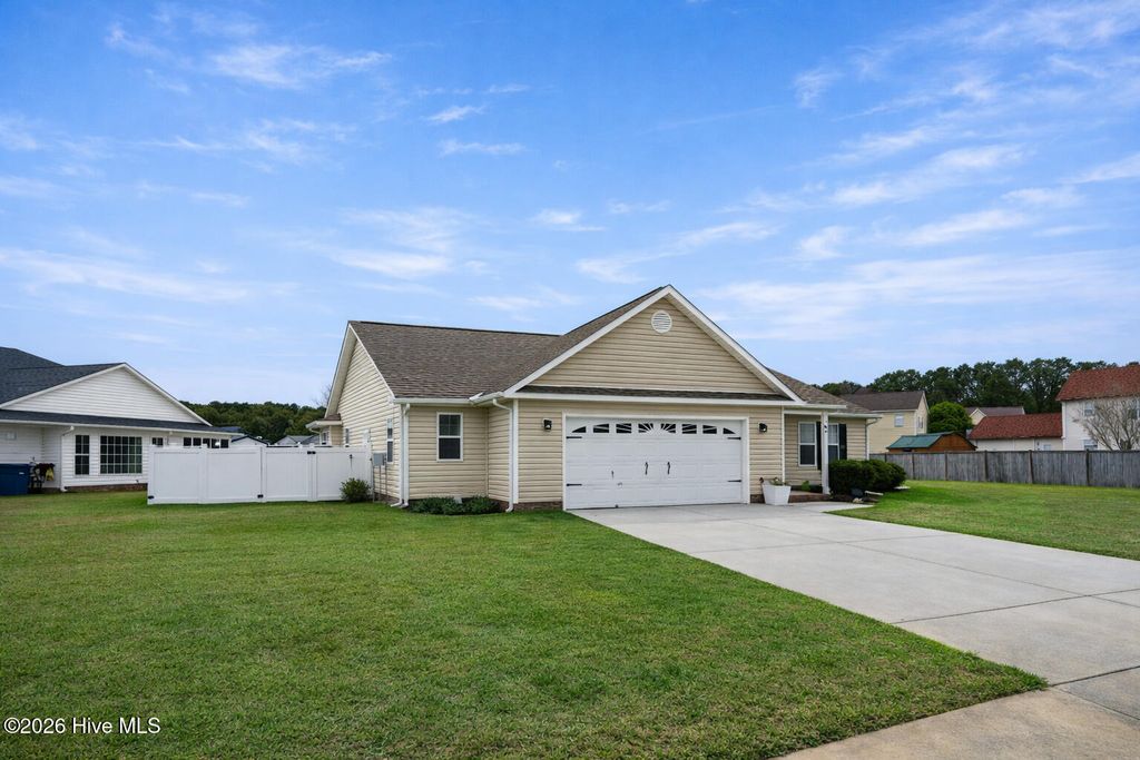 Photo of 107 Newhan Lane, Jacksonville, NC 28546 (MLS # 100562387)