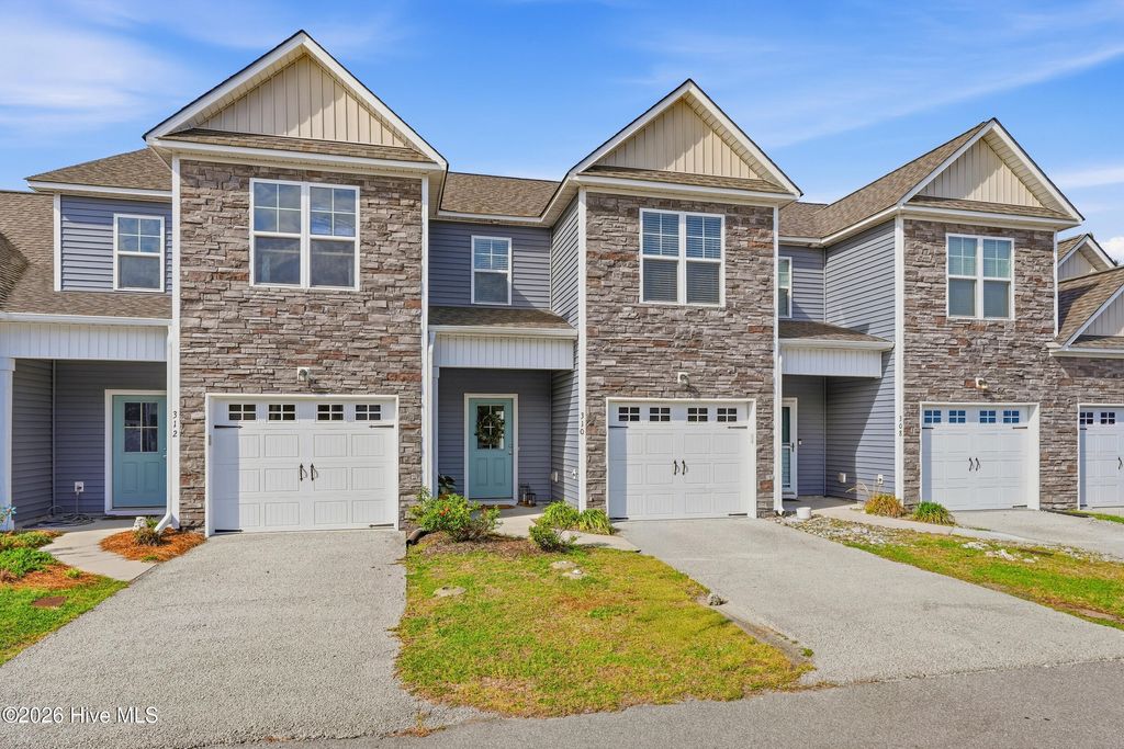 Photo of 310 S Stingray Lane, Sneads Ferry, NC 28460 (MLS # 100566235)