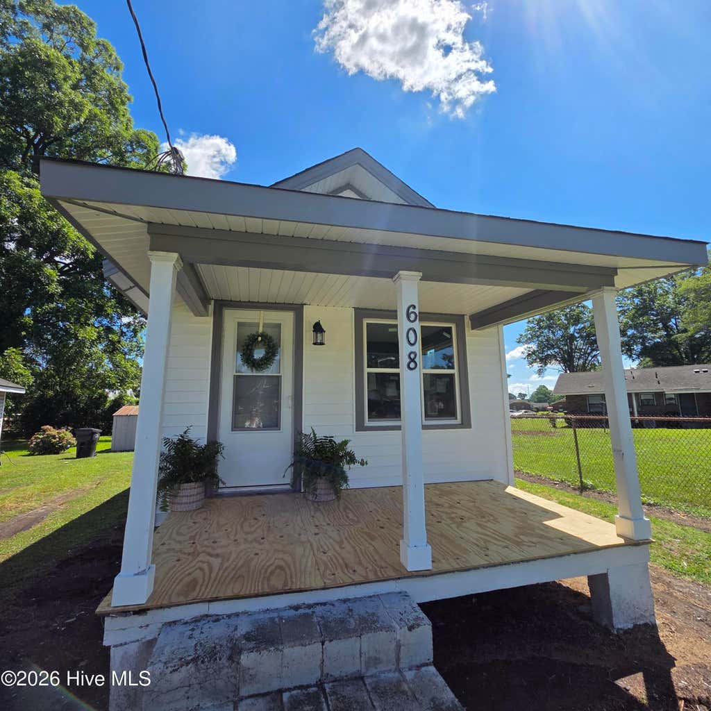 Photo of 608 Parsonage Street, Elizabeth City, NC 27909 (MLS # 100584421)